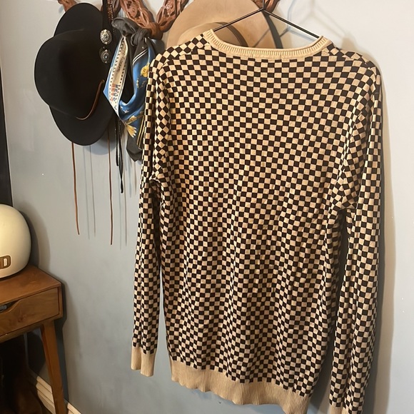 Louis Vuitton brown checkered fleece sweater. - Picture 4 of 4